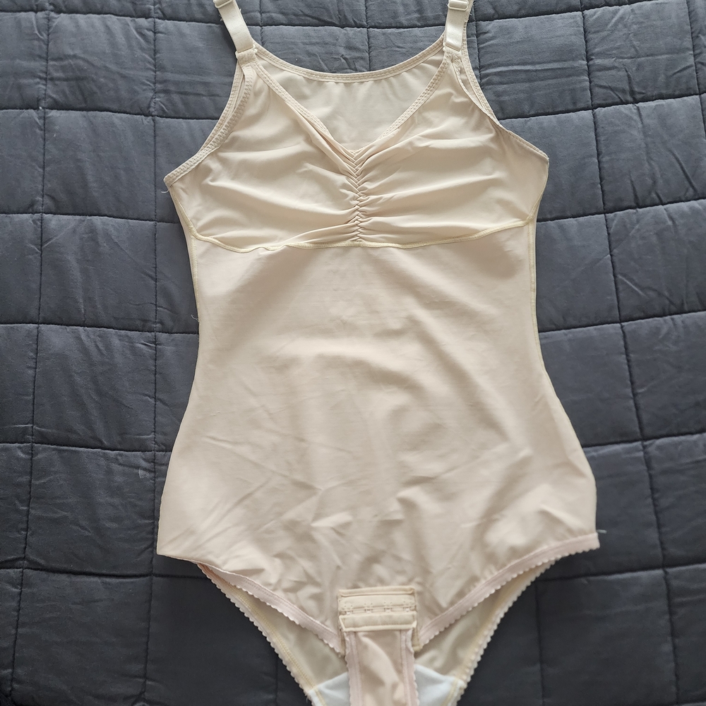Women’s Shapewear Bodysuit in Light Beige - Comfortable Support